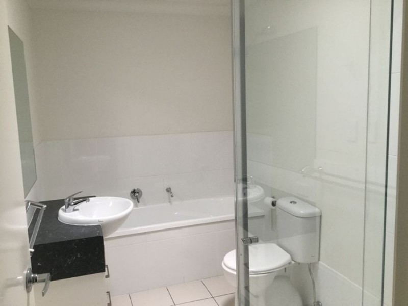 5 119 Eugaree St, Southport QLD 4215