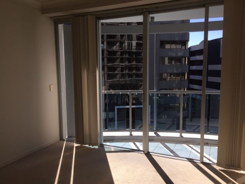 2032/23 Ferny Ave – ‘Chevron Renaissance’, Surfers Paradise QLD 4217