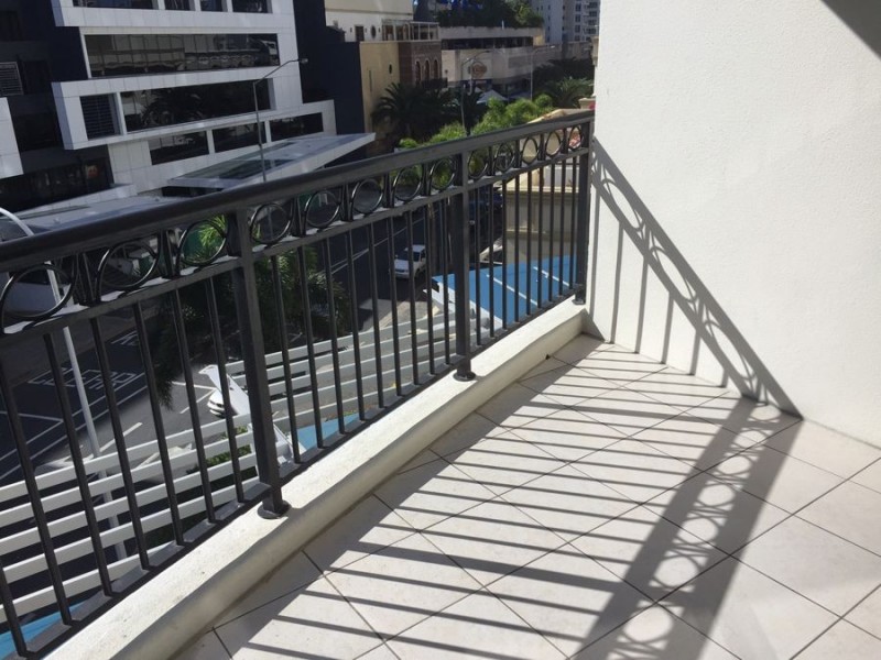 2032/23 Ferny Ave – ‘Chevron Renaissance’, Surfers Paradise QLD 4217