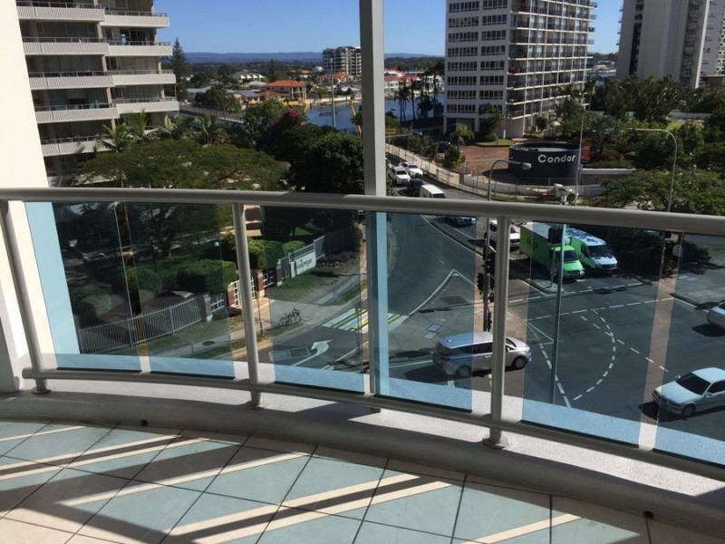 2032/23 Ferny Ave – ‘Chevron Renaissance’, Surfers Paradise QLD 4217