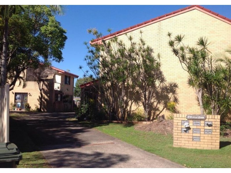 2/10 Angie Crt, Mermaid Waters QLD 4218
