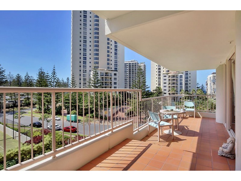 401 1 Peak Avenue, Main Beach QLD 4217
