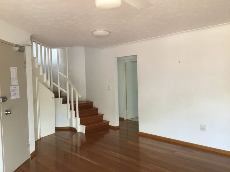 19/36 Australia Ave, Broadbeach QLD 4218