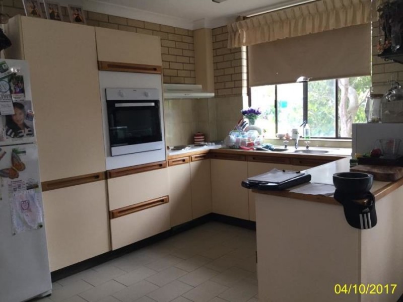 7/2301 Gold Coast Highway “La Costa Village”, Mermaid Beach QLD 4218