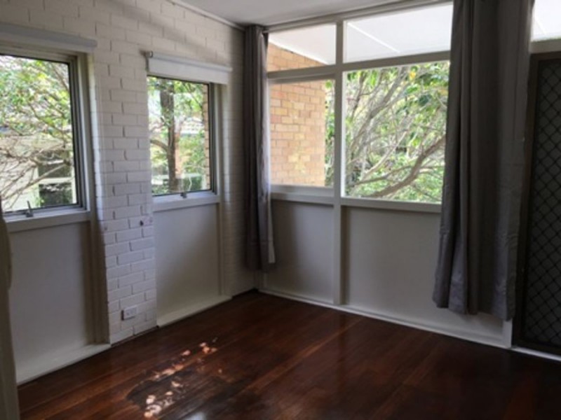 1/15 George Ave, Broadbeach QLD 4218