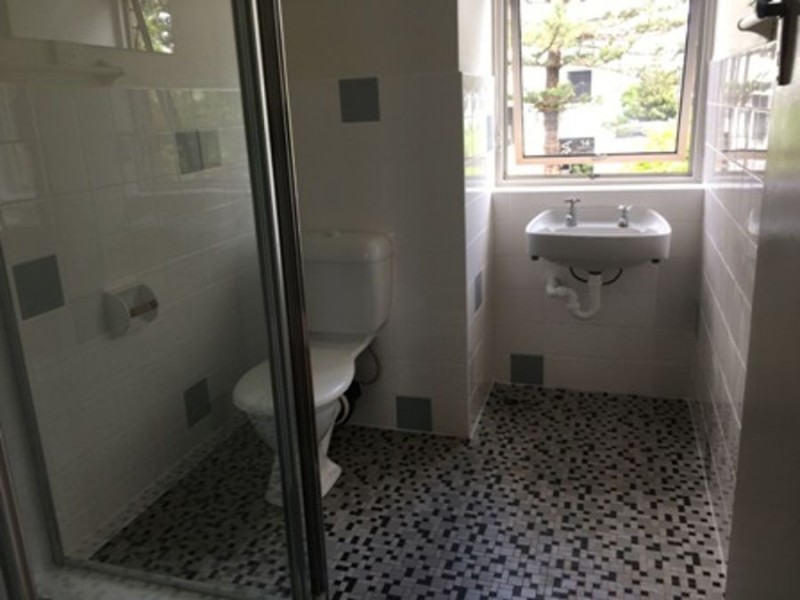 1/15 George Ave, Broadbeach QLD 4218