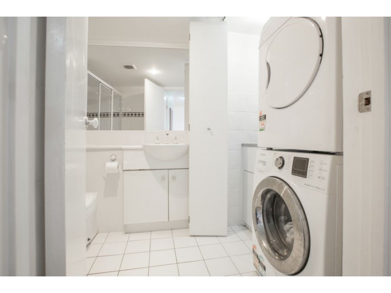 A22/1 Great Hall Drive, Miami QLD 4220