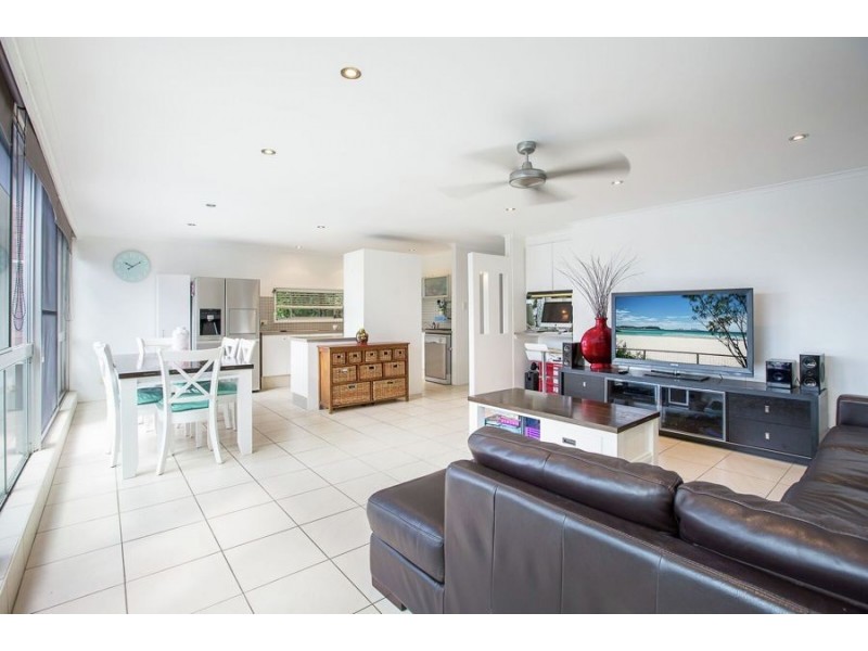22/111 Rio Vista Boulevard, Broadbeach Waters QLD 4218