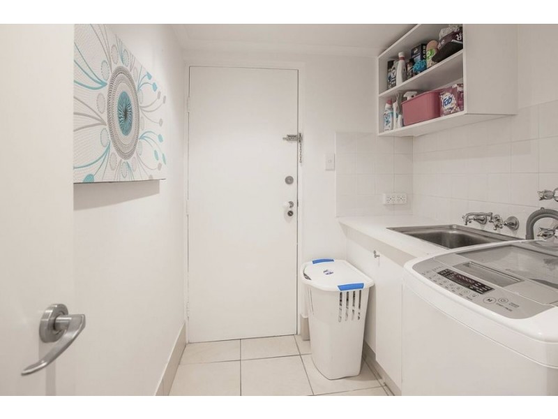 22/111 Rio Vista Boulevard, Broadbeach Waters QLD 4218