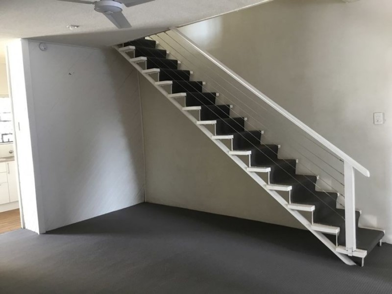 1/49 Surf Parade, Broadbeach QLD 4218