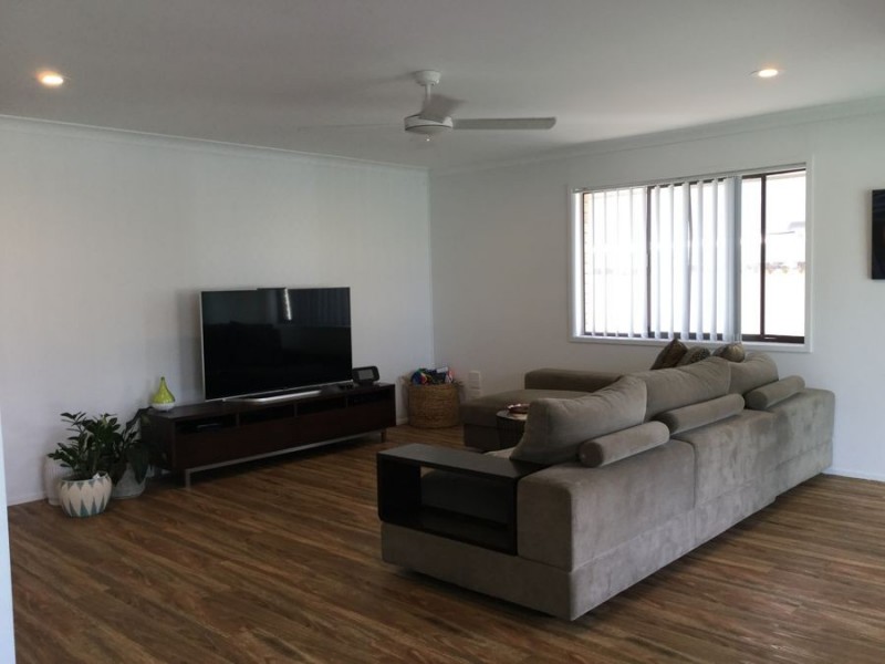 23 Honeyeater Drive, Burleigh Waters QLD 4220