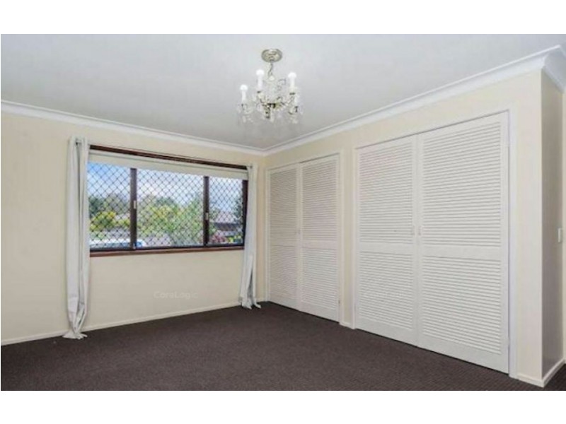 19 Sovereign Drive, Mermaid Waters QLD 4218