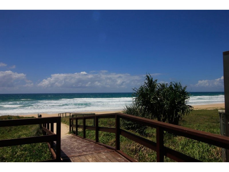 19 Cronulla Avenue, Mermaid Beach QLD 4218