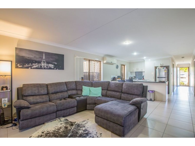 6 Starkey Street, Pacific Pines QLD 4211