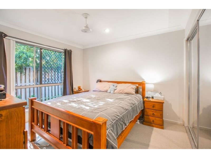 6 Starkey Street, Pacific Pines QLD 4211