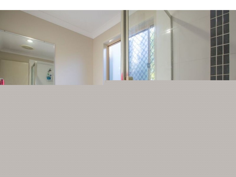 6 Starkey Street, Pacific Pines QLD 4211