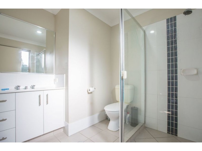 6 Starkey Street, Pacific Pines QLD 4211