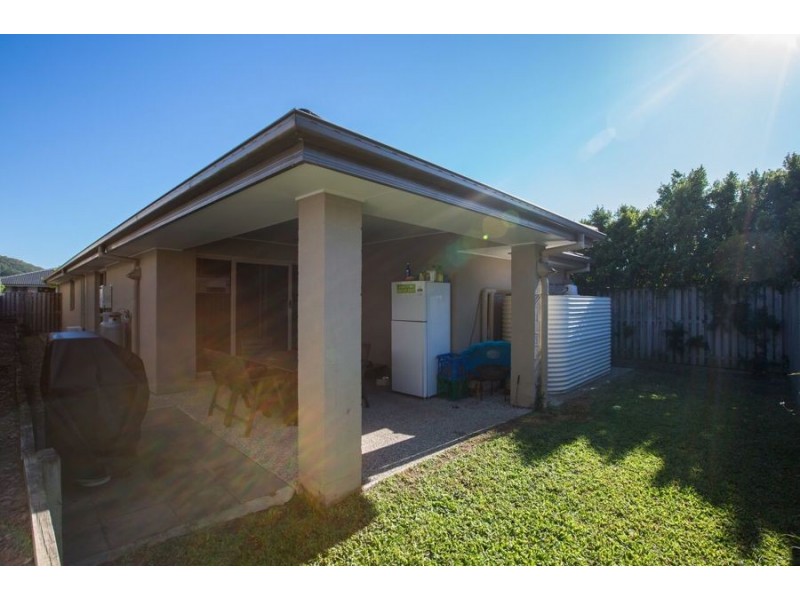 6 Starkey Street, Pacific Pines QLD 4211