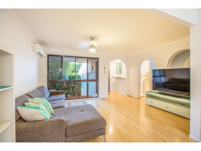 18/2-34 Karbunya Street, Mermaid Waters QLD 4218