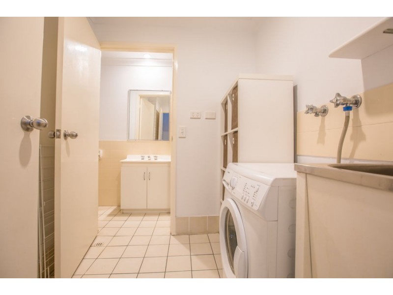 18/2-34 Karbunya Street, Mermaid Waters QLD 4218