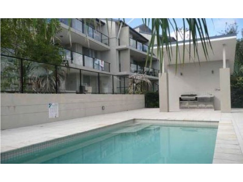 2/119 Sunshine Parade, Miami QLD 4220