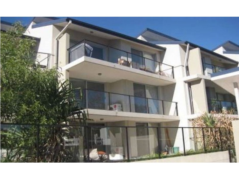 2/119 Sunshine Parade, Miami QLD 4220