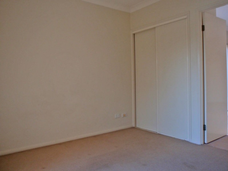 8/15 Britannia Avenue, Broadbeach QLD 4218
