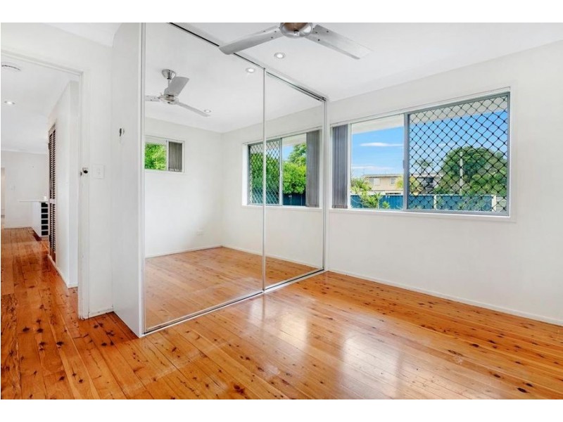 15 Kallay Street, Miami QLD 4220