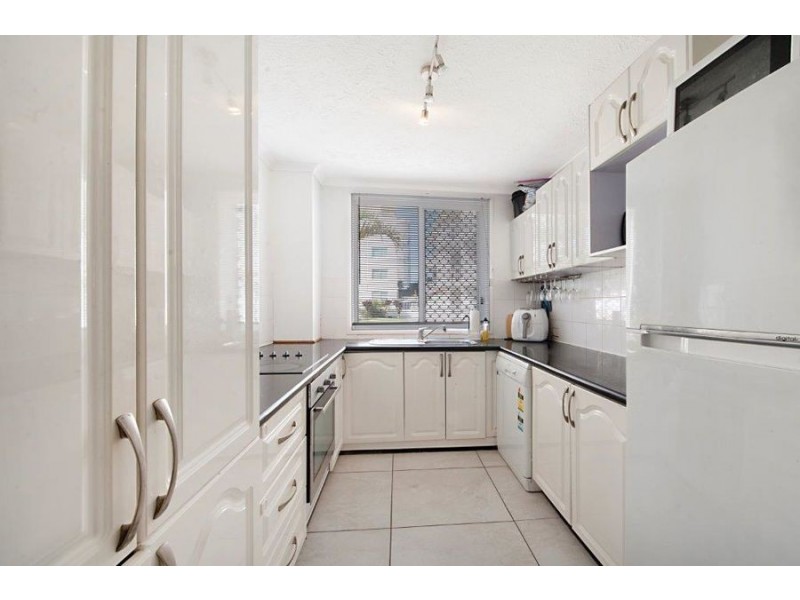 4/300 The Esplanade, Miami QLD 4220