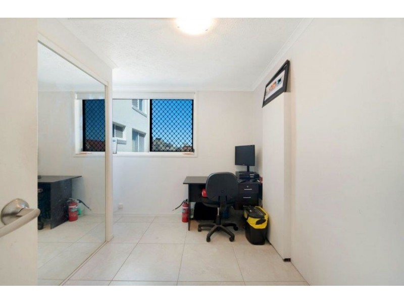 4/300 The Esplanade, Miami QLD 4220