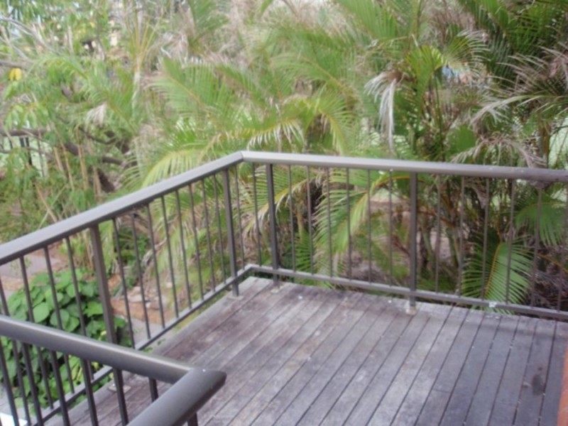 10/24 Thornton St, Surfers Paradise QLD 4217