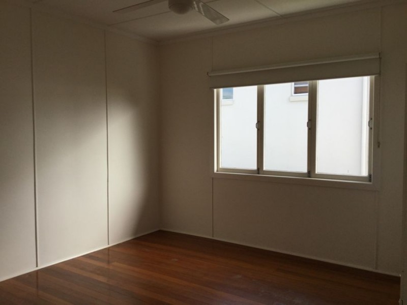 28 Petrel Avenue., Mermaid Beach QLD 4218