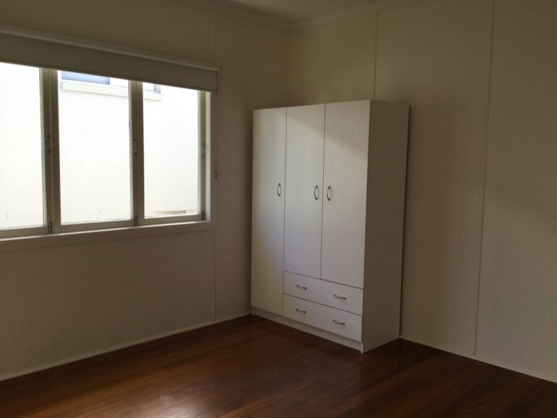 28 Petrel Avenue., Mermaid Beach QLD 4218