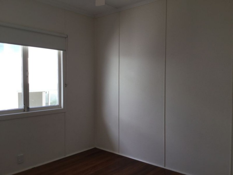 28 Petrel Avenue., Mermaid Beach QLD 4218