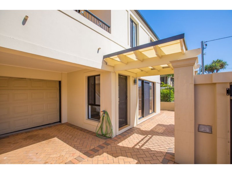 2/12 Lavarack Road, Mermaid Beach QLD 4218