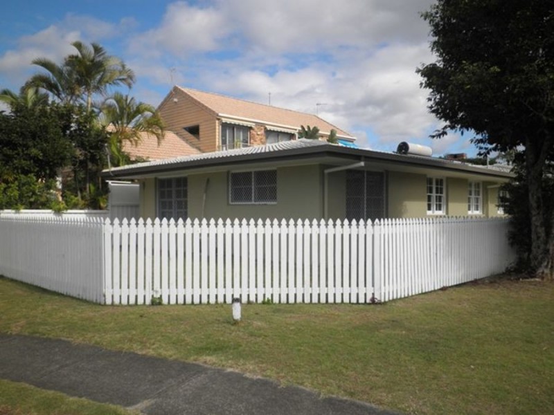 76 Petrel Avenue, Mermaid Beach QLD 4218