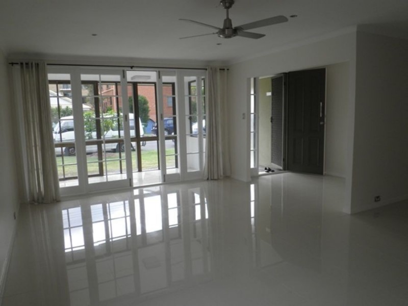 76 Petrel Avenue, Mermaid Beach QLD 4218