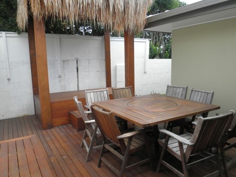 76 Petrel Avenue, Mermaid Beach QLD 4218