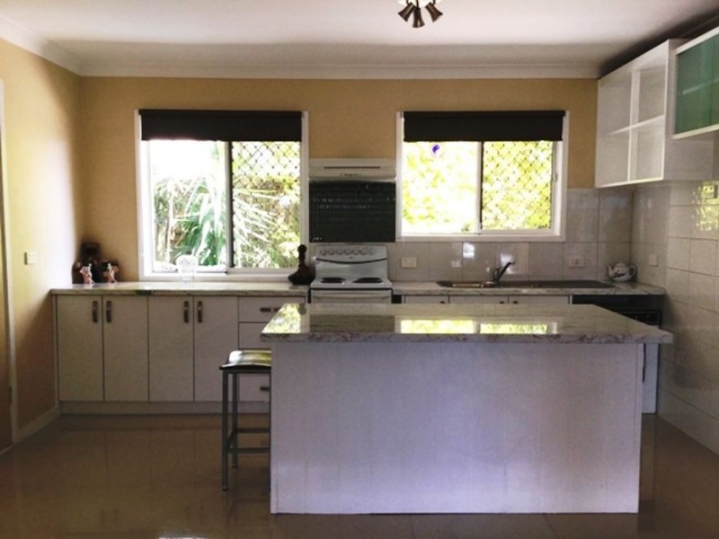 5 Schuster Crescent, Miami QLD 4220