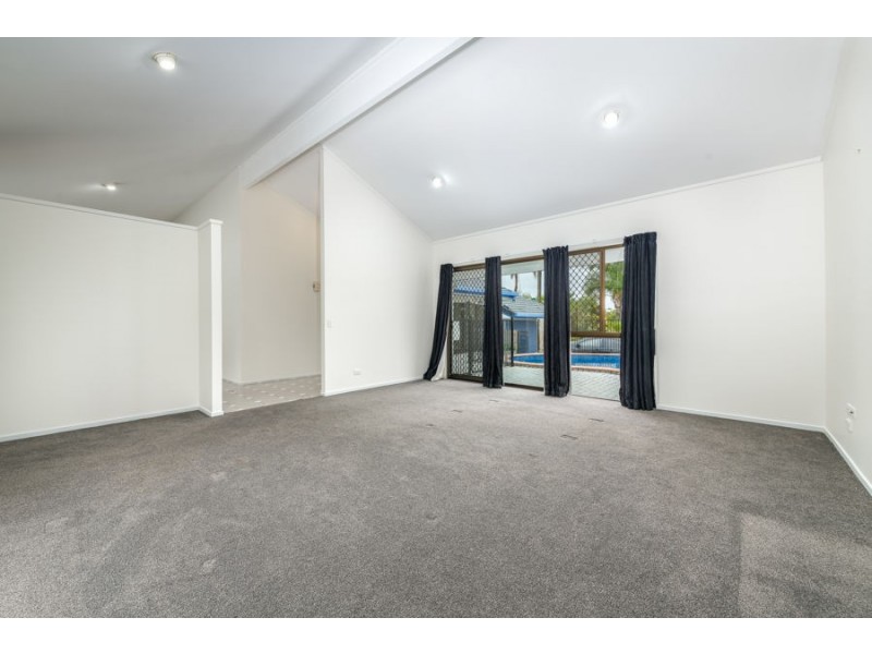 9 Carlingford Place, Robina QLD 4226