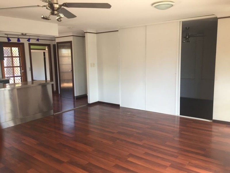 1 80 Christine Avenue, Burleigh Waters QLD 4220