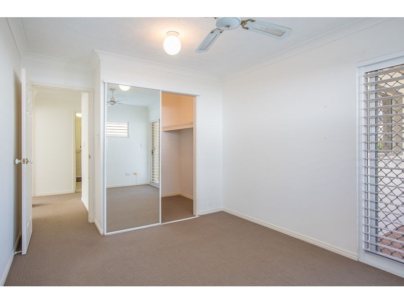 3/6 Petrel Avenue, Mermaid Beach QLD 4218