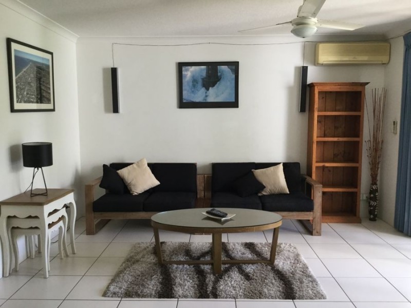 31/28 Chairlift Avenue “Santorini by the Sea”, Mermaid Beach QLD 4218