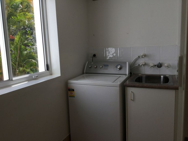 31/28 Chairlift Avenue “Santorini by the Sea”, Mermaid Beach QLD 4218