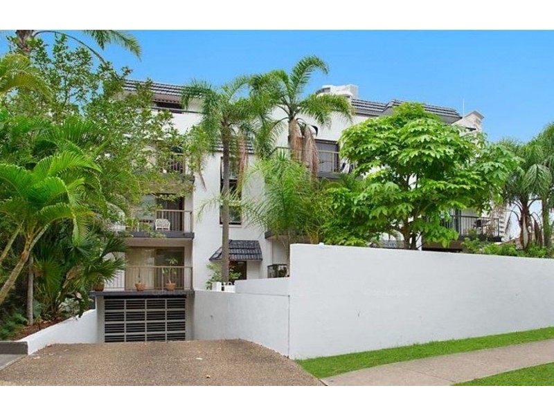 6/215 Surf Parade, Broadbeach QLD 4218