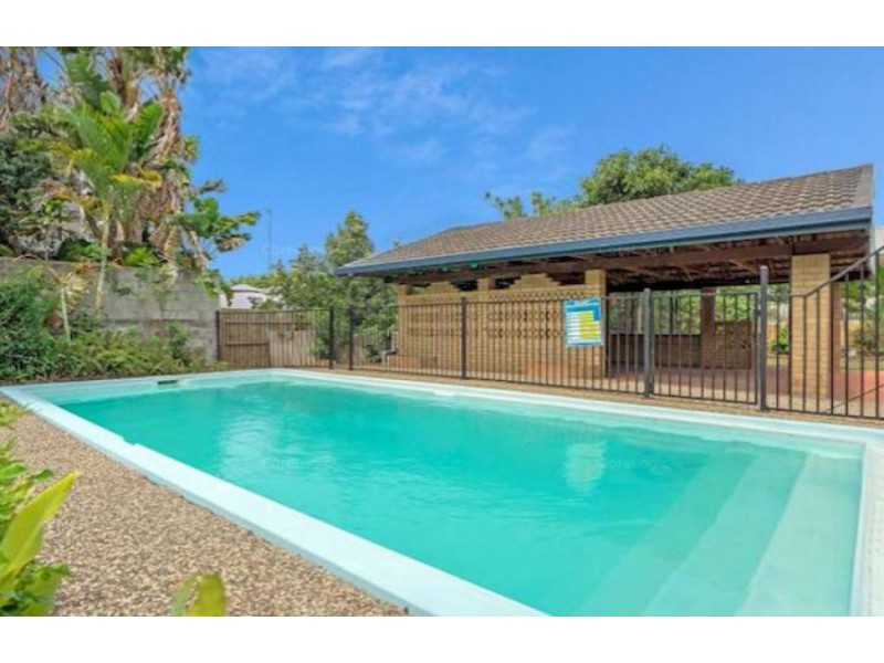 19 Sovereign Drive, Mermaid Waters QLD 4218