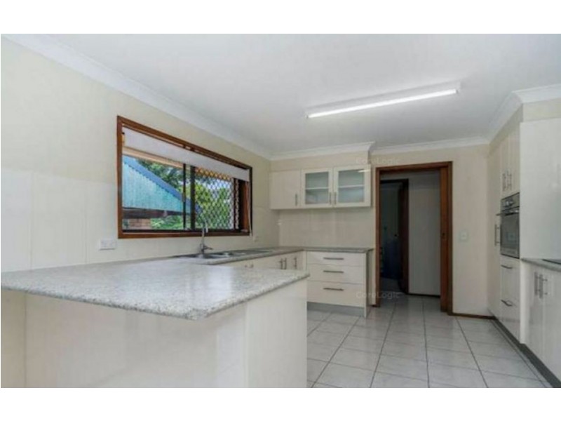 19 Sovereign Drive, Mermaid Waters QLD 4218