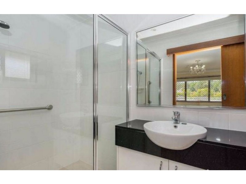 19 Sovereign Drive, Mermaid Waters QLD 4218