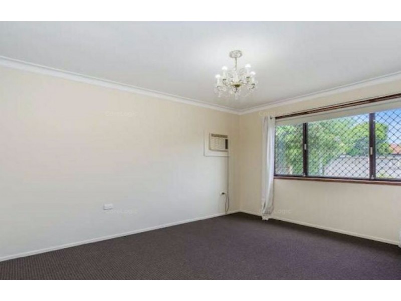 19 Sovereign Drive, Mermaid Waters QLD 4218