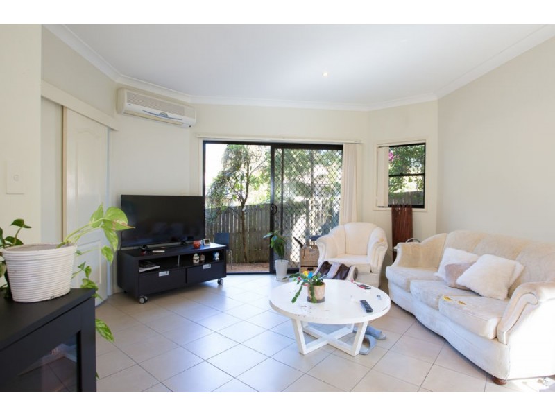 4/141 Cotlew Street, Ashmore QLD 4214
